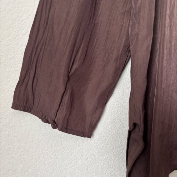 Andree by UNIT 1X Floral Embroidered Longline Sharkbite Hem Blouse Top - Picture 12 of 12